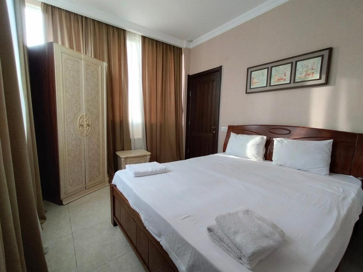 New Star Hotel Тбилиси Екстериор снимка
